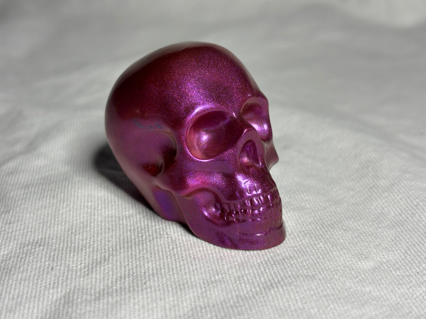 Metallic Chameleon Skull Plum