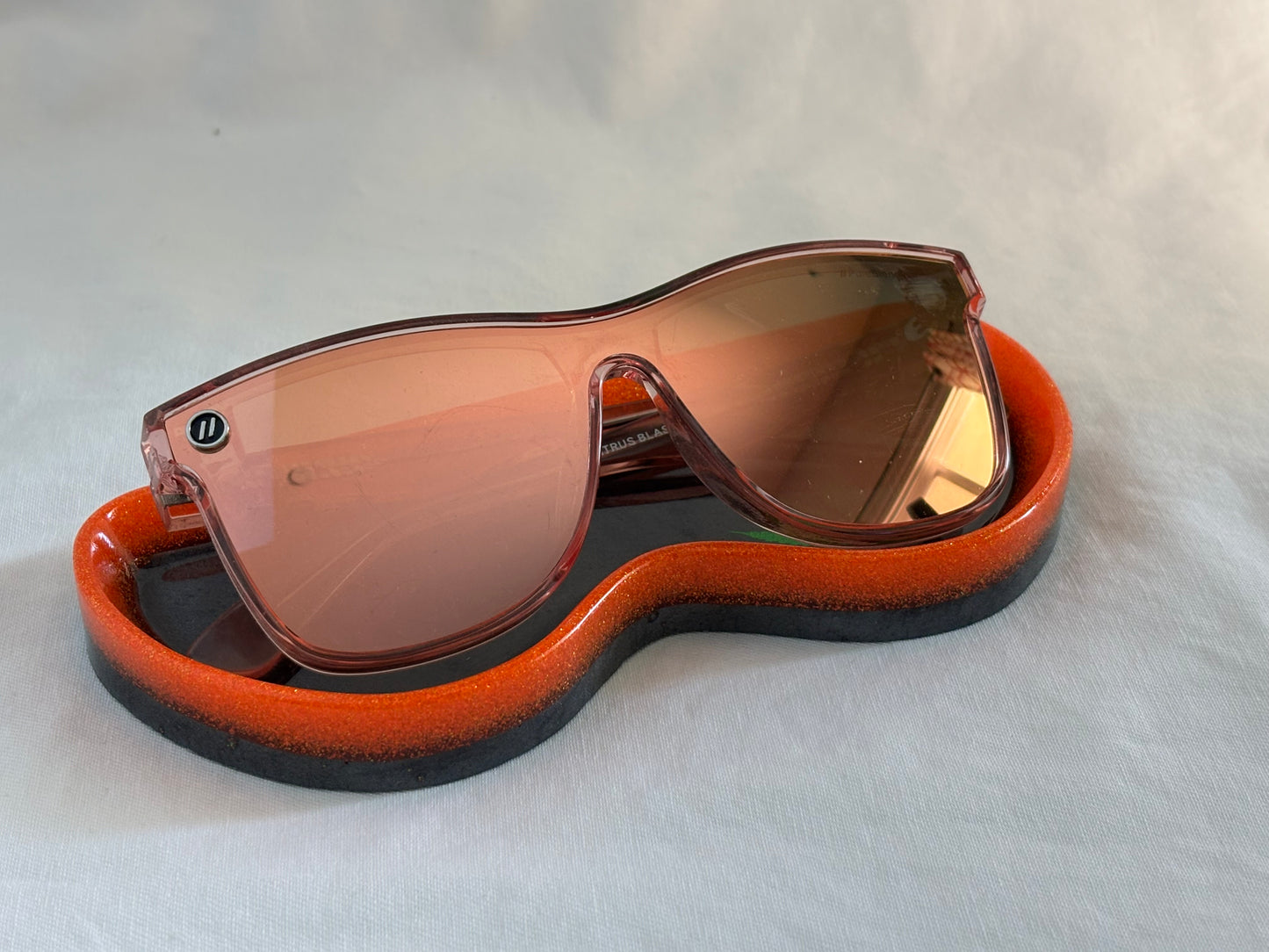 MJ Shades Rest