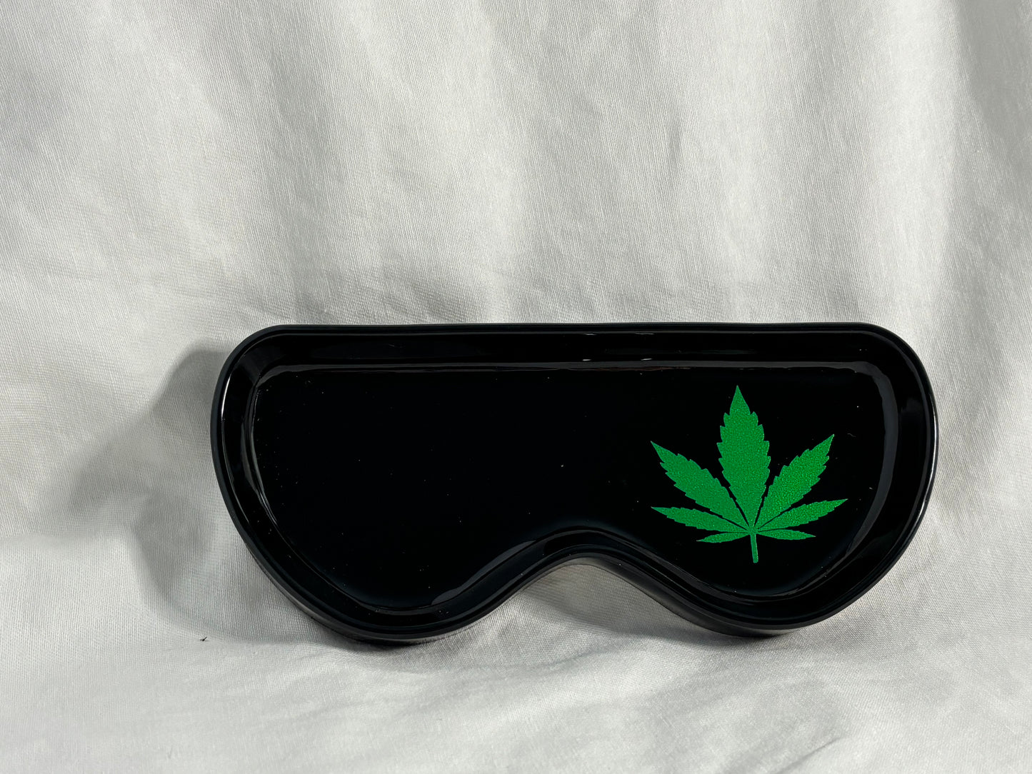 MJ Shades Rest