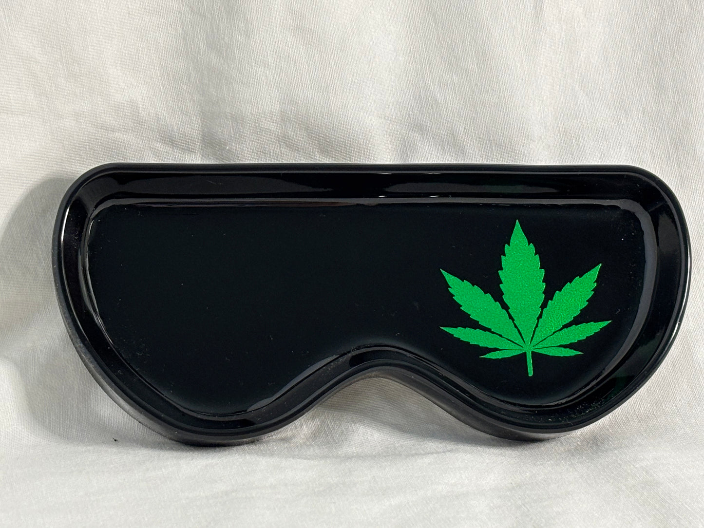 MJ Shades Rest