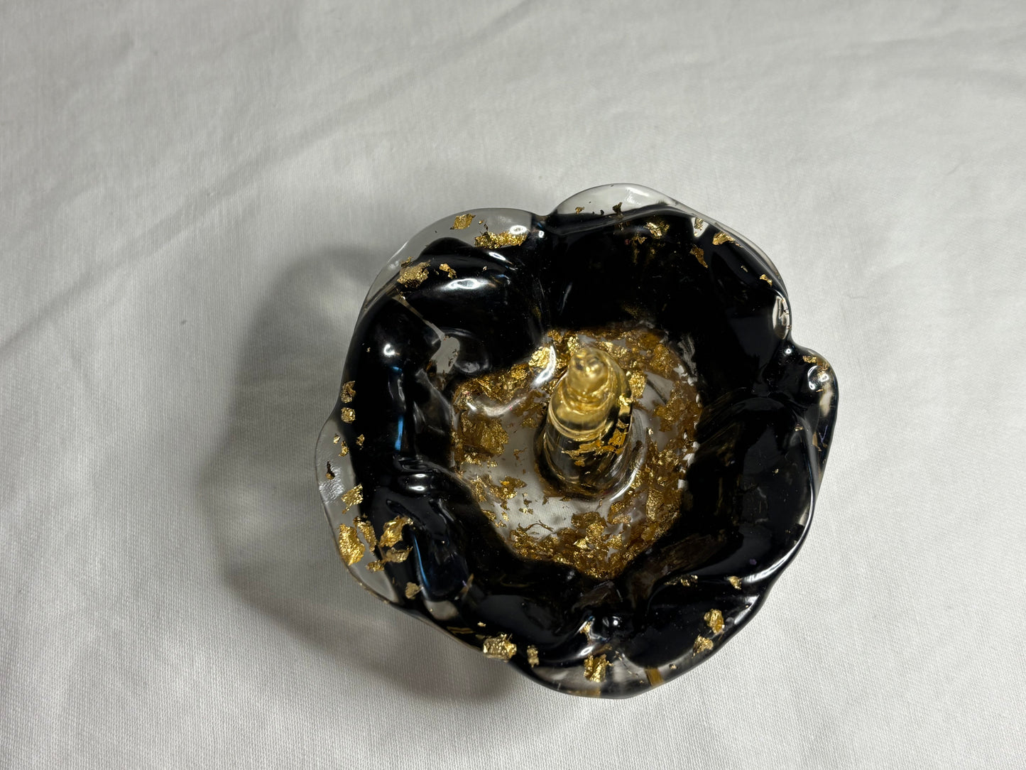 Gold Tuxedo Ring Rest