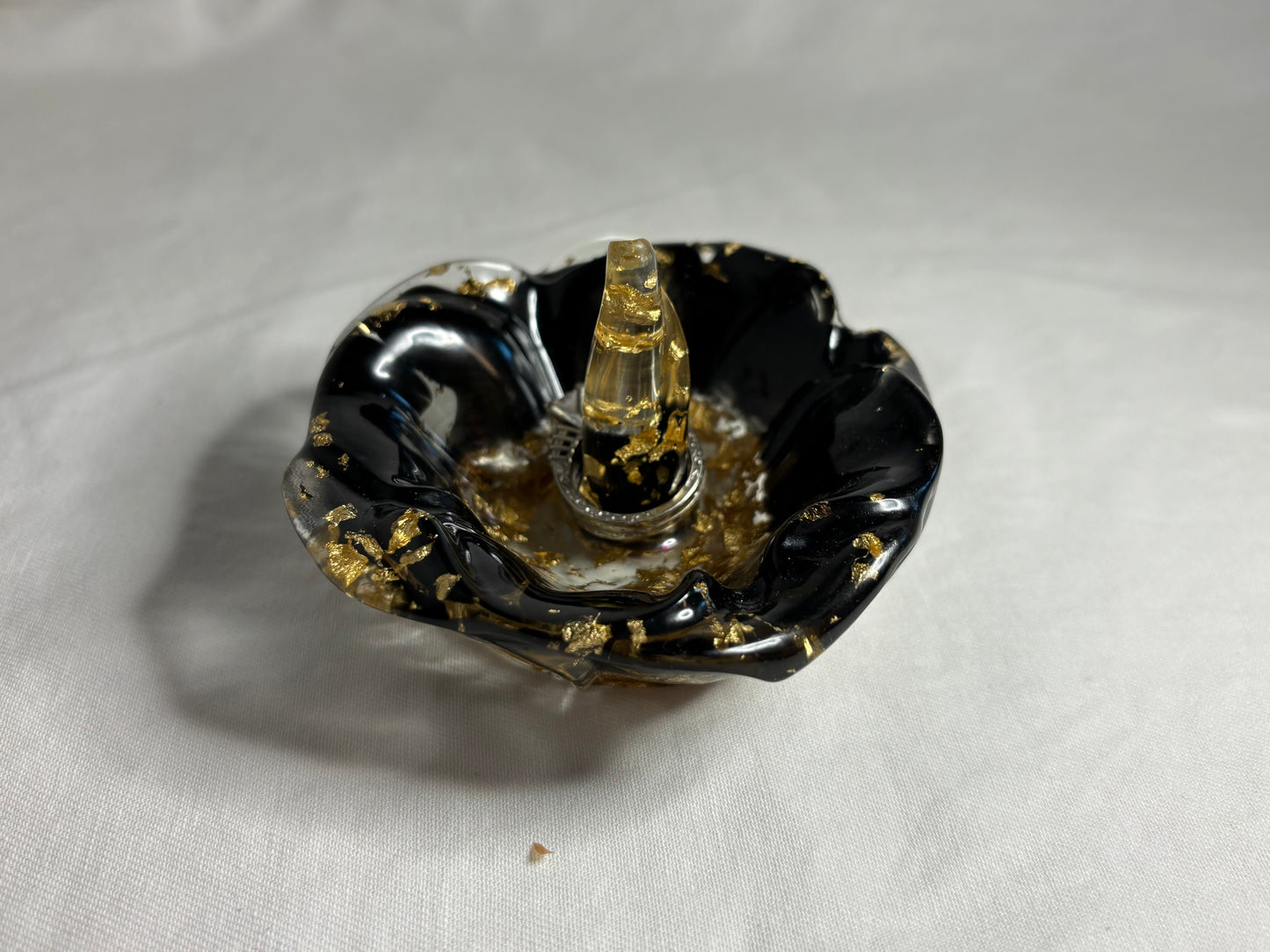 Gold Tuxedo Ring Rest