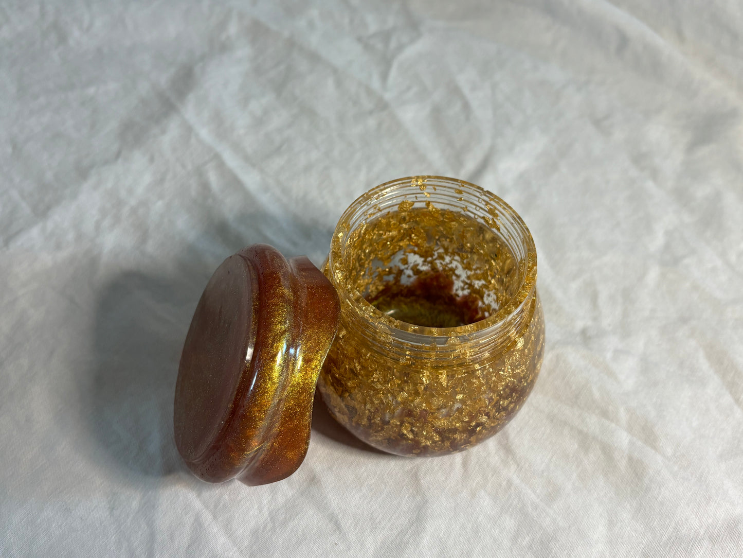 Twist Top  (gold mica and foil flakes)