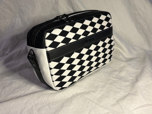 Catalina Crossbody "Bold & Edgy"