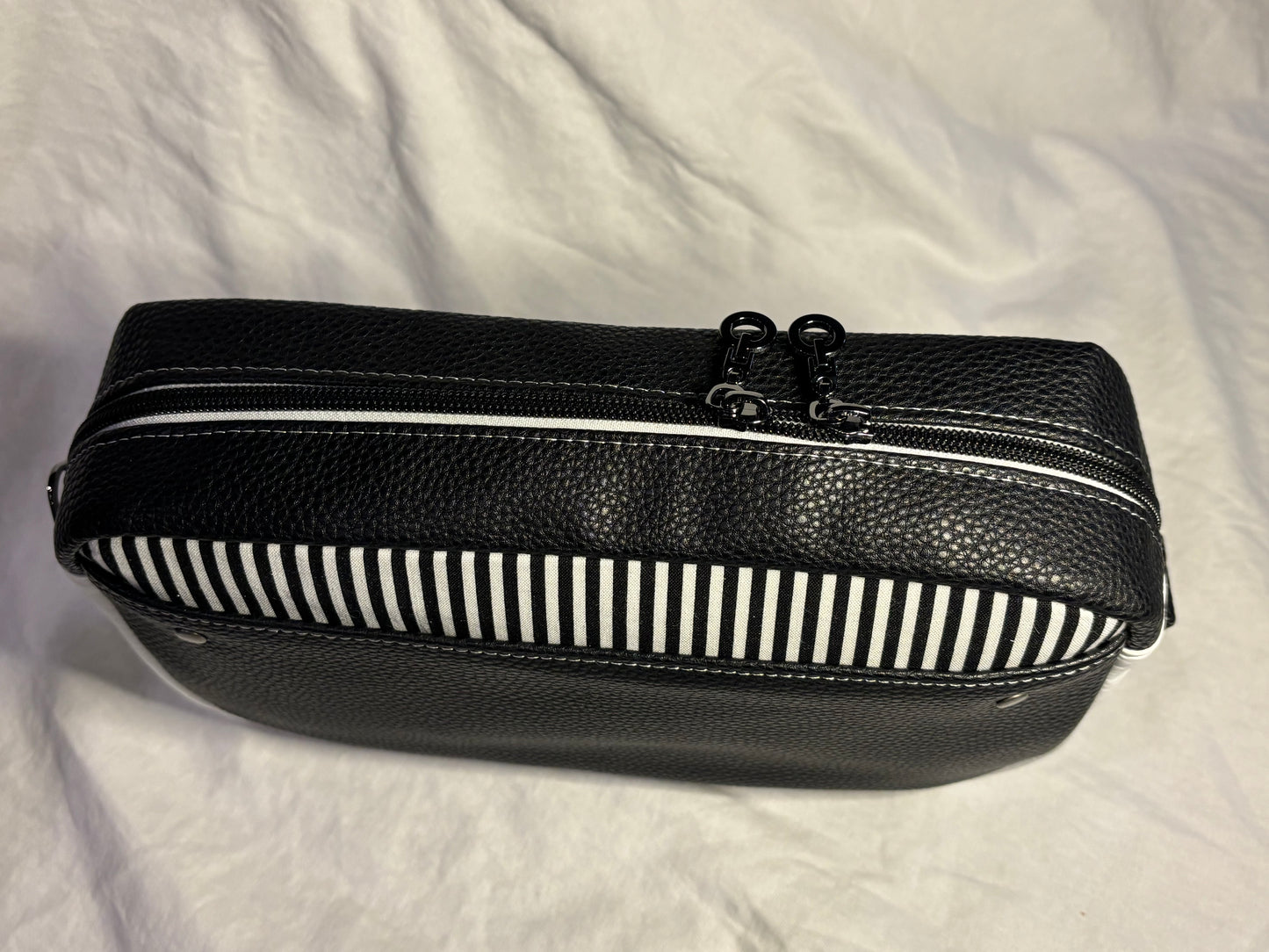 Catalina Crossbody "Bold & Edgy"