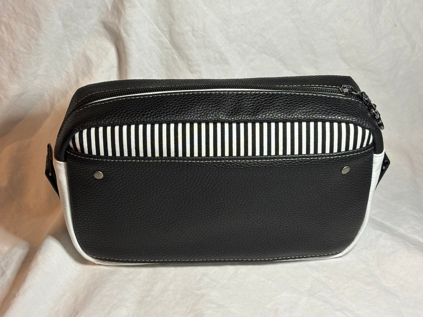 Catalina Crossbody "Bold & Edgy"