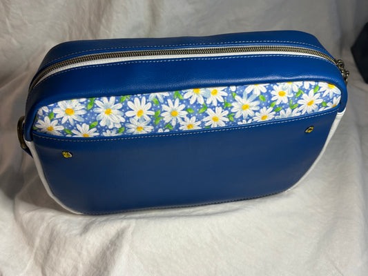 Catalina Cross Body "Daisies"